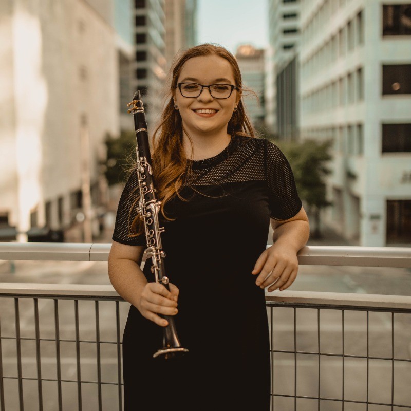 Samantha Winkler_Headshot Samantha Winkler_Headshot